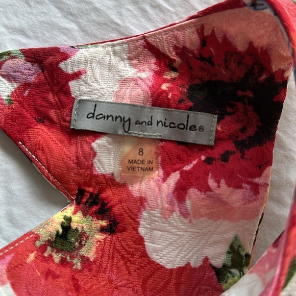 Danny and Nicole Sleeveless Floral Circle Midi Dress - Picture 9 of 11